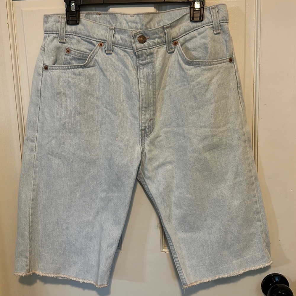 Vintage Levi’s 505 Orange‎ 🍊 tab Size 33X00. Medium wash